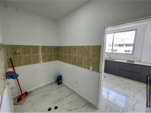 Imagen 8 de 25 de En Venta Pent House Sabana Larga.