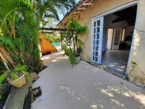 Imagem 6 de 14 de Casa Com Piscina E 3 Dormitórios Em Itanhaém/sp 6984-pc