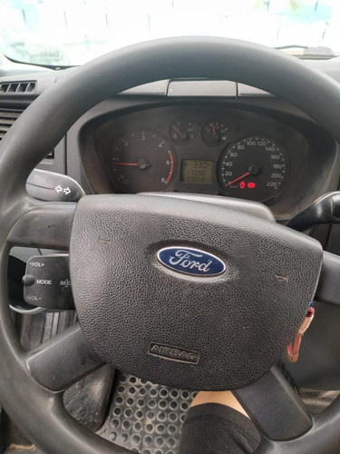 Caminhonete Ford Transit 2011 3,90m