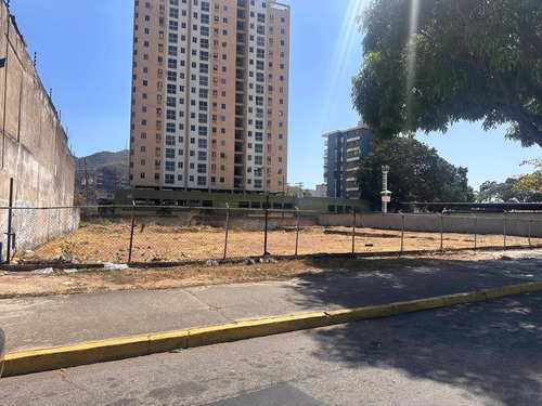 269857 Am* Terreno En Alquiler En Av Bolivar Norte Valencia