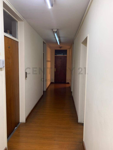 Imagen 7 de 9 de Oficina 22mts Corrientes Y Maipú, Microcentro Sin Baño
