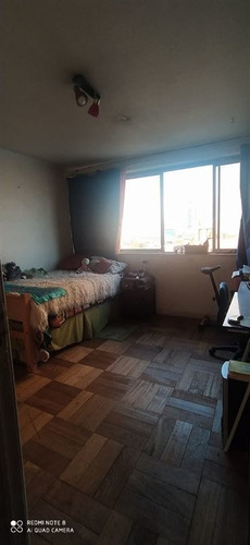 Departamento En Venta De 4 Dorm. En Santiago
