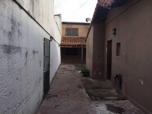 Imagen 7 de 21 de En Venta. Amplia Casa En Ph Con 3 Dormitorios Con 2 Locales.