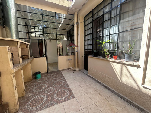 Amplio Ph 2 Ambientes Con Patio Sobre Av. Ader Y Santa Fe