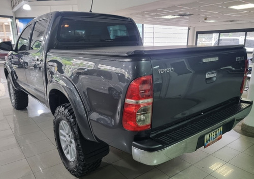 Imagen 8 de 9 de Toyota Hilux Kavak 4.0 V6