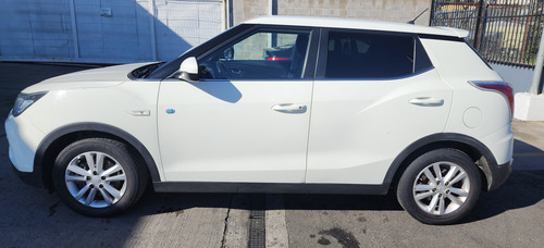 SsangYong Tivoli 4x2 Mt Full
