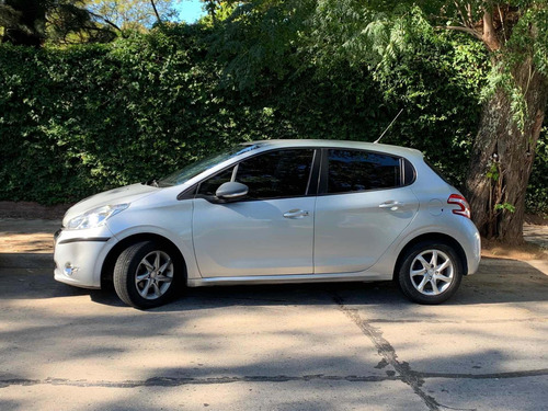 Peugeot 208 1.5 Allure 2013