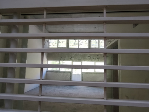 Vendo Oficina Doble Altura Obra Gris Centro Empresarial Lomas Del Sol