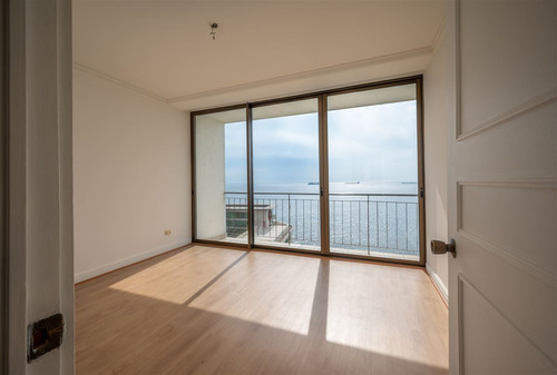 Departamento Con Vista En Venta De 2 Dorm. En Cerro Castilo