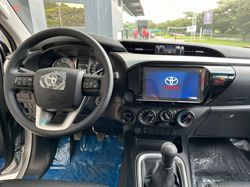Disponible/inmediata/hilux Mec/2.4cc/2027/diesel/gris Oscura