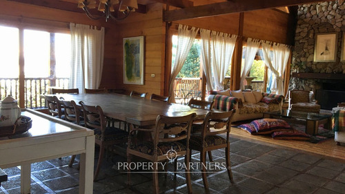 Casa De Veraneo Con Playa Propia