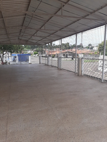 Se Vende Casa En Urb. Villa Alianza