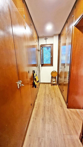 Imagen 14 de 30 de Casa Chalet Clásico En Venta Con Pileta En San Isidro- Las Lomas-jockey