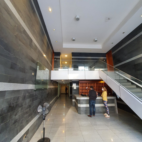 Gran Ubicación / Costanera Center / 3 P - 1 B - 1 Est.