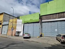 Comprar La Yaguara !! Fabuloso Galpón Con Excelente Ubicación Y A Pie De Calle, 418 M2, Portón Con 6 Mts De Altura, 8 Mts Ancho, Cualquier Uso Comercial, Área De Oficina Con Baño Privado, Baño Para Empleados.