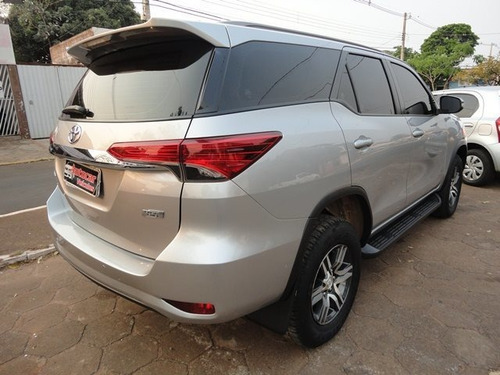 Toyota Hilux Sw4 2.7 Sr 4x2 16v Flex 4p Automático