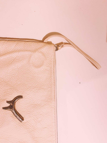 Sobre Cartera Color Crema Helicia