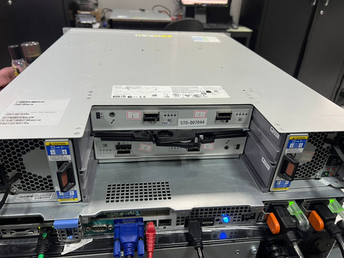Gabinete De Expansão Ibm V7000 24 X 600gb Sas 10k Ibm (Usado)