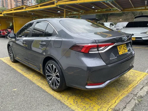 Toyota Corolla 1.8 Se-g Hibrido At 4x2 2022