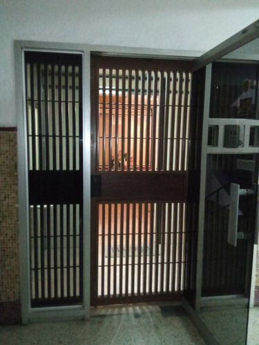 Imagen 1 de 6 de Dco-009 Se Vende Oficina De 75 Mts2 En Caracas