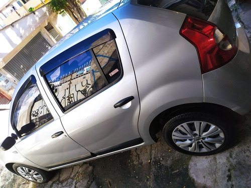 Imagem 5 de 10 de Renault Sandero 2009 1.6 Expression Hi-torque 5p
