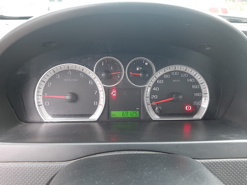 Imagen 10 de 14 de Chevrolet Aveo 2018 1.6 Ls Mt