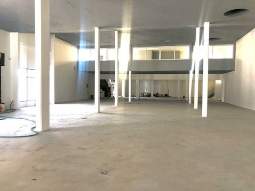 Imagen 6 de 10 de Alquiler Local 1000m En Boulogne - Marquez Y Panamericana