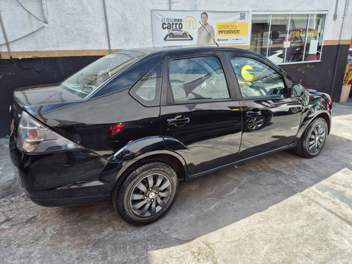 Ford Fiesta Sedan Fiesta Sedan 1.6 Rocam (Flex)