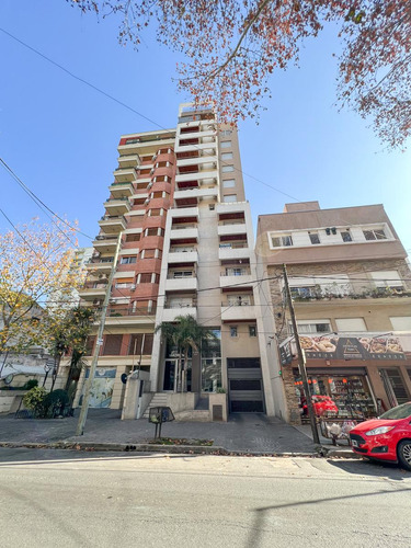 Cochera Techada En Venta En Lanús Oeste Brin 3047