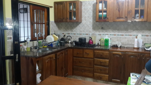 Imagen 8 de 14 de Chalet A La Venta En Castelar Norte