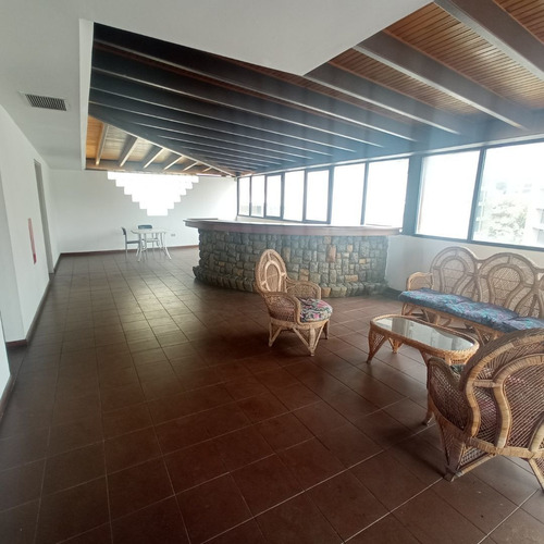 Imagen 17 de 20 de Alquiler Edificio Comercial Bello Monte 712m2