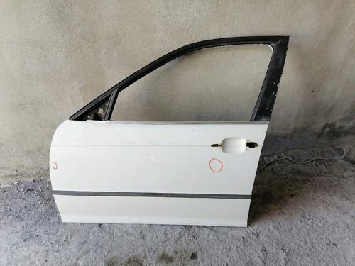 Puerta Lado Chofer   Bmw  328i Sedan 2000 Minimo Detalles