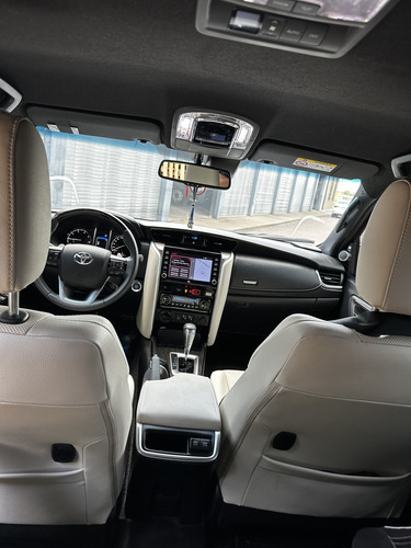 Vendo Toyota Sw4 Diamond 2023