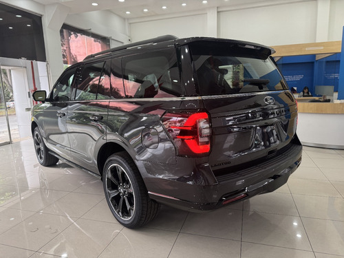 Ford Expedition Stealth Performance 2024