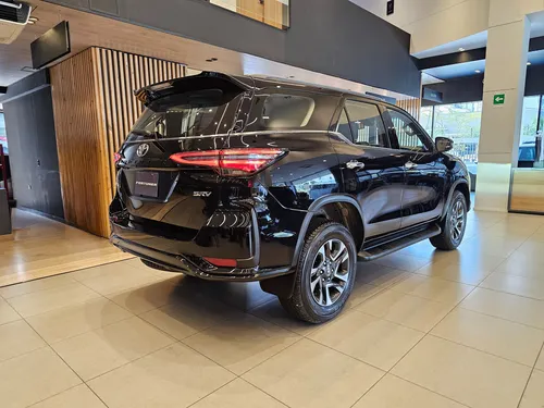 Toyota Fortuner 2.8 Diesel Srv 4X4 At