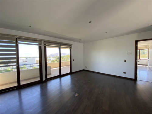 Casa En Venta De 4 Dorm. En Colina