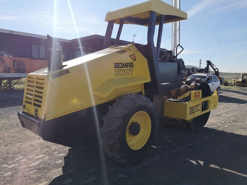 Imagen 4 de 14 de Vibrocompactador Pata De Cabra Bomag Bw177 2008