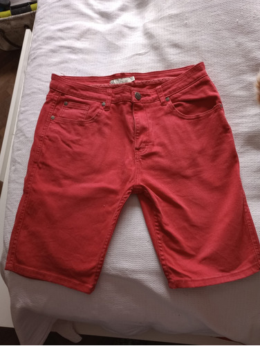 Vendo Bermuda Talle 16 Marca Federation Jean Roja 