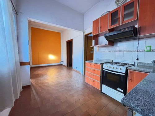 Venta Ph 2 Ambientes A Refaccionar Patio Florida
