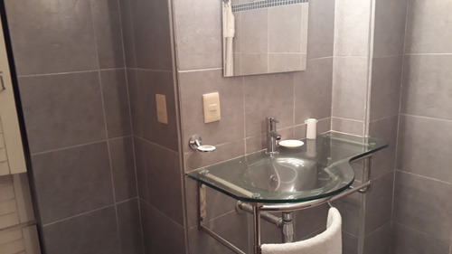 Imagen 9 de 14 de Venta Apto Vista Golf Con Parrillero 2 Dorm. 4 Baños Rentado