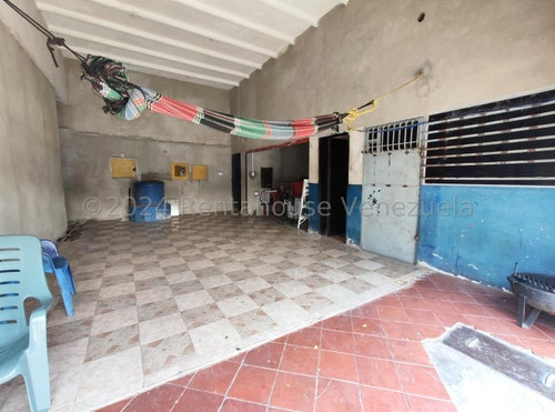 Lisbeth Delgado Vende Estación De Servicio En Plena Av. Libertador En Barquisimeto Cod.25-3485 Excelente Oportunidad De Inversión
