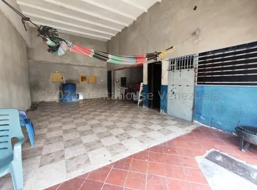 Lisbeth Delgado Vende Estación De Servicio En Plena Av. Libertador En Barquisimeto Cod.25-3485 Excelente Oportunidad De Inversión