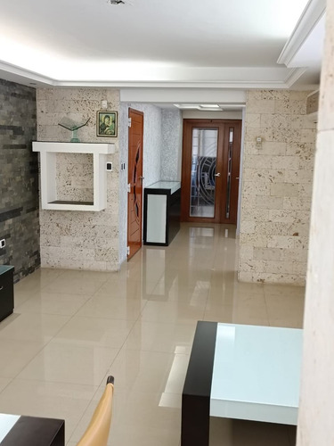 Venta De Hermoso Apartamento En Urb El Bosque Mic03
