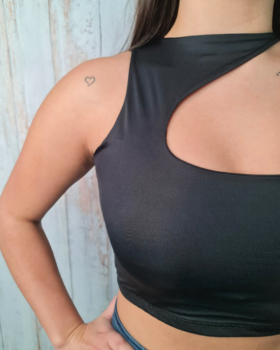 Imagen 3 de 3 de Crop Top Asimétrico Triangulo