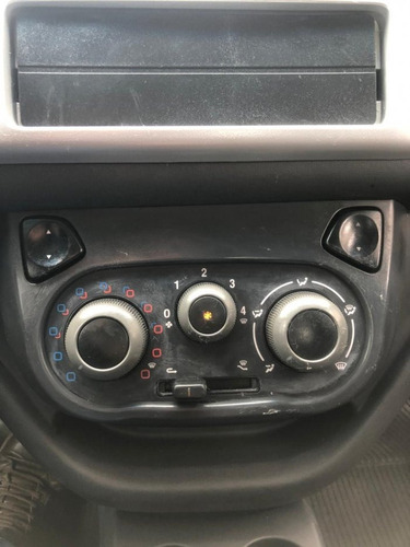 Uno 1.0 Evo Vivace 8v Flex 4p Manual