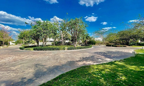 Casa De 4 Recámaras + Cuarto De Servicio, En Residencial Parque Natura En Cholul