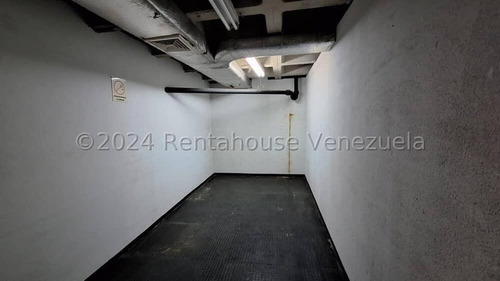 Excelente Oportunidad De Alquilar Una Amplia Oficina En La Urbina, Mls #25-3192