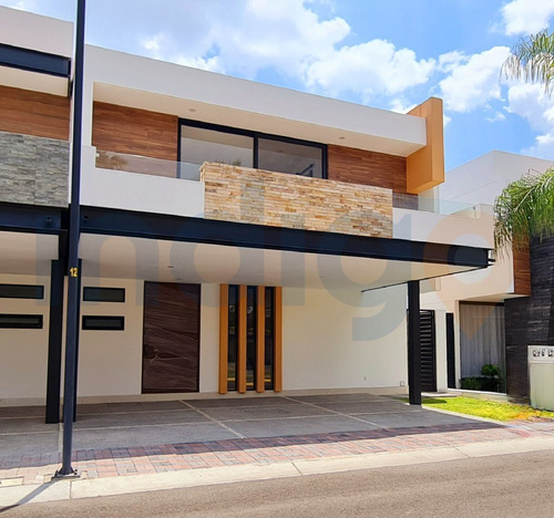 Imagen 2 de 30 de Casa En Venta En Corregidora, Cuatro Recamaras