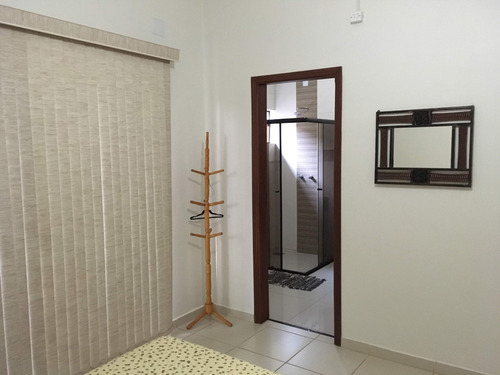 Chacara Lindissima Mogi Mirim, No Bairro São Marcelo, Area Total 2524m2, Area Util 201,3, Com 3 Banheiros, Suite, Campo De Futebol, Piscina Com Bar Anexado, Area De Descanso Com Lareira, Veja As Fotos