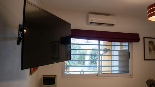 Imagen 7 de 20 de Hermosa Casa Con Pileta A La Venta En Lobos